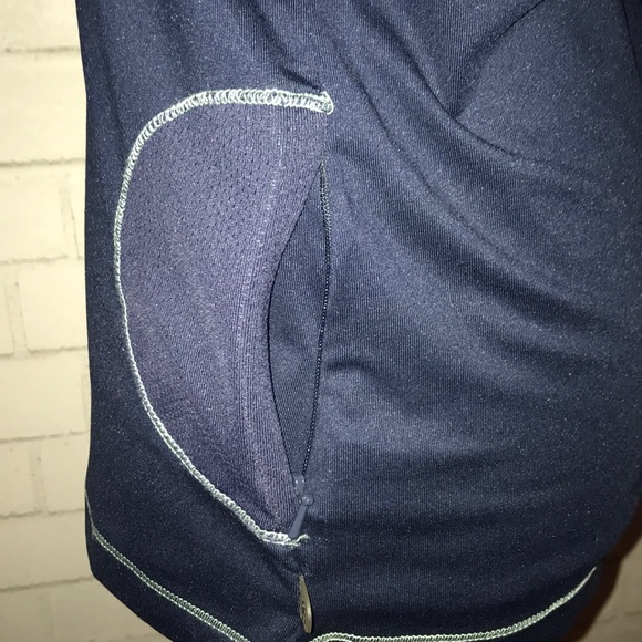 Alo CoolFit v neck tank - Picture 5 of 9